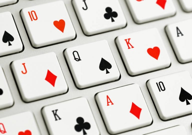 Should you Play Slots at Online Casino or at Land Based Casino?