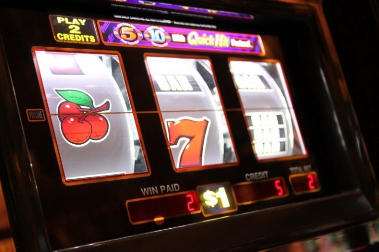 Enjoy The Online Slots With Free Bonuses At Your Own Comfort