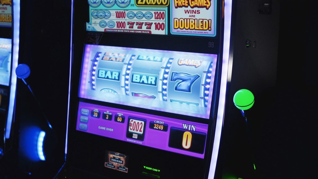 Role of strategy in online progressive jackpot slots Role of strategy in online progressive jackpot slots